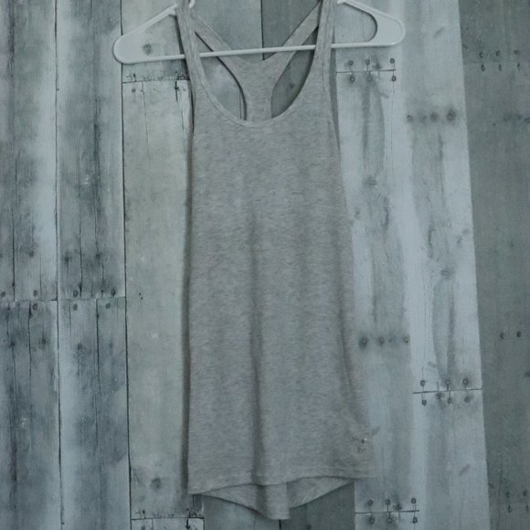 Old Navy | Women's Active Go Dry Fitted Tank Top - Picture 2 of 10